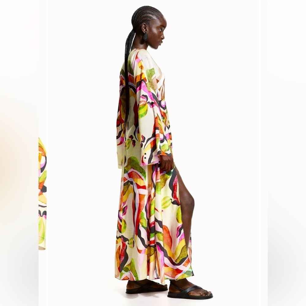 H&M Limited edition collection 2024
Kaftan dress size S. - Picture 5 of 12